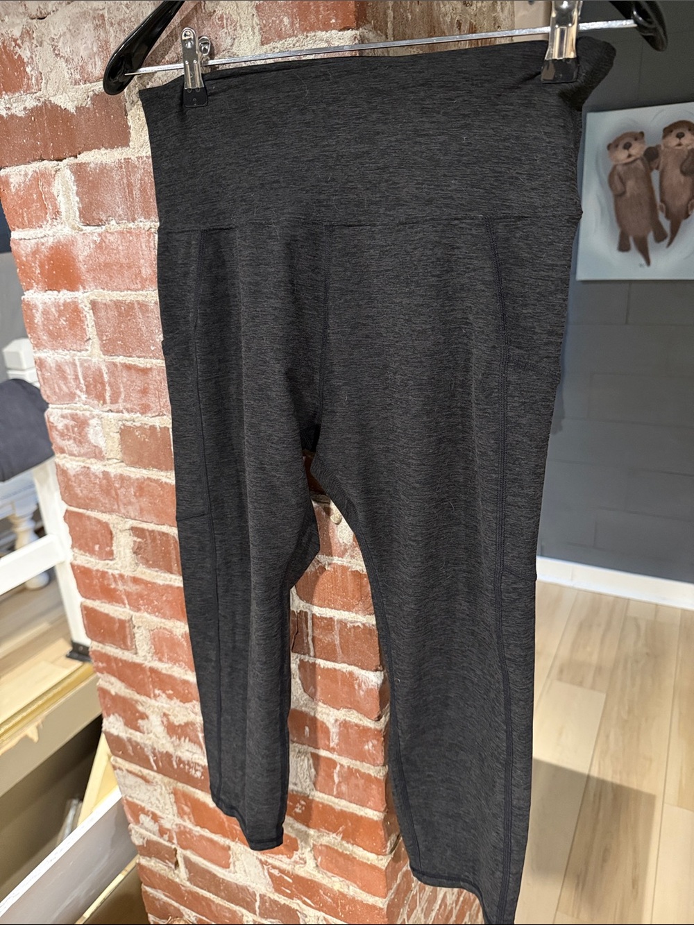 High-Waist Black Heathered Leggings with side pockets
